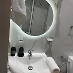 Jetmira's Cozy Haven דירה