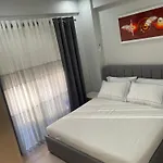 דירה Jetmira's Cozy Haven *